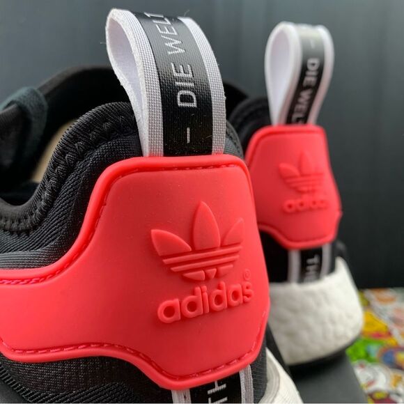 Adidas NMD R1 Pink Stripe Size 10 Mens / 11.5 Women's - Picture 11 of 14